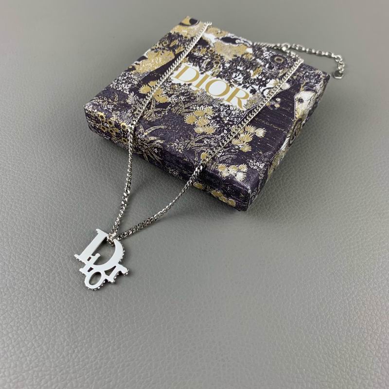 Dior Necklace 05lyr550